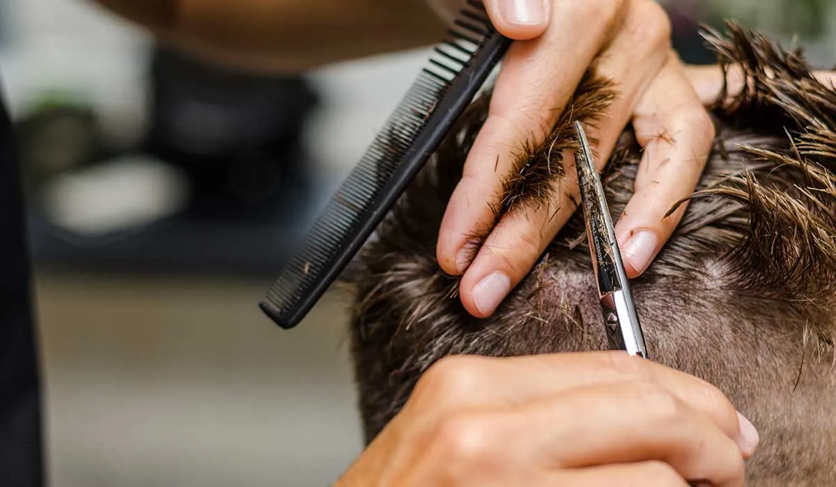 cortes de cabello como muestra de bondad