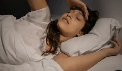 El sueño es un proceso biológico fundamental para la salud física y mental. Cuando este se interrumpe repetidamente, conocido como sueño fragmentado o roto .