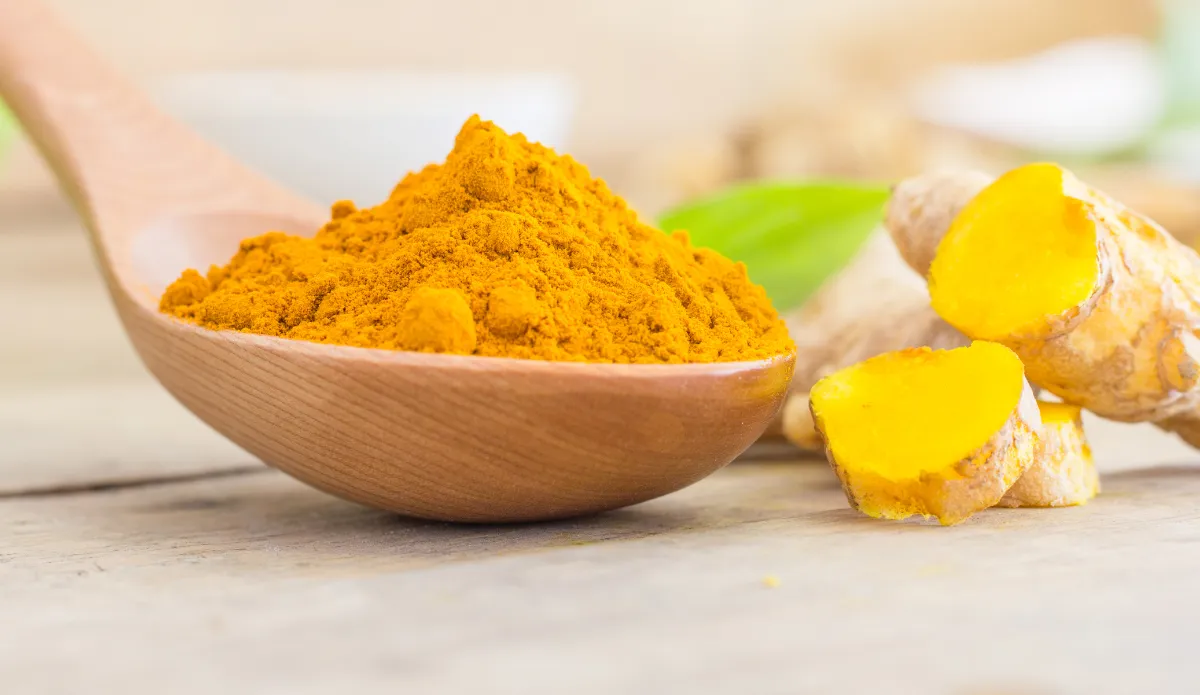 ¿La cúrcuma baja la presión arterial?