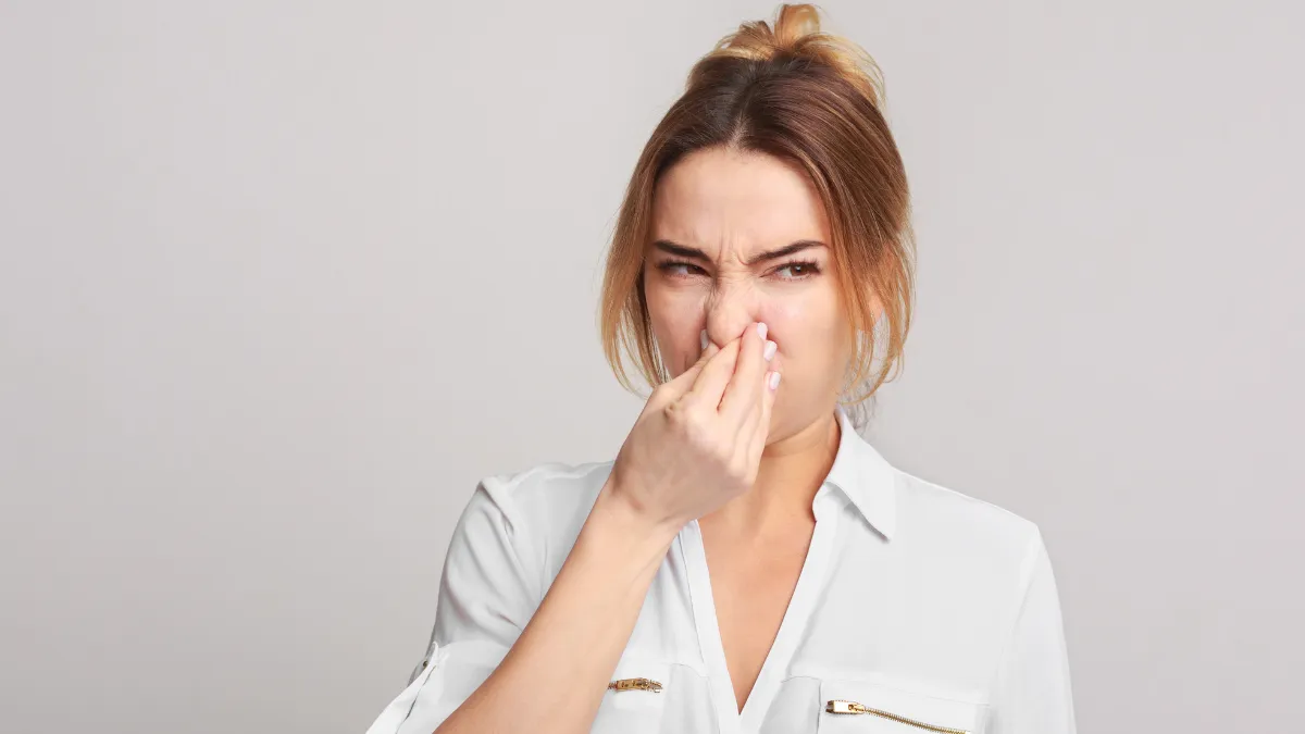 eliminar mal olor del lavabo