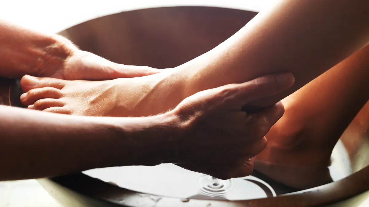 lavarse los pies con miel