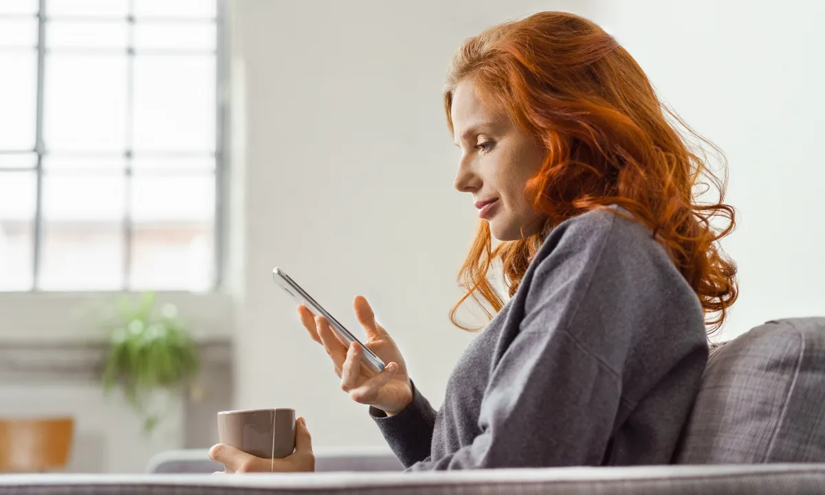 e explicamos por qué se equivoca el autocorrector y cómo su lógica estadística difiere de la humana.