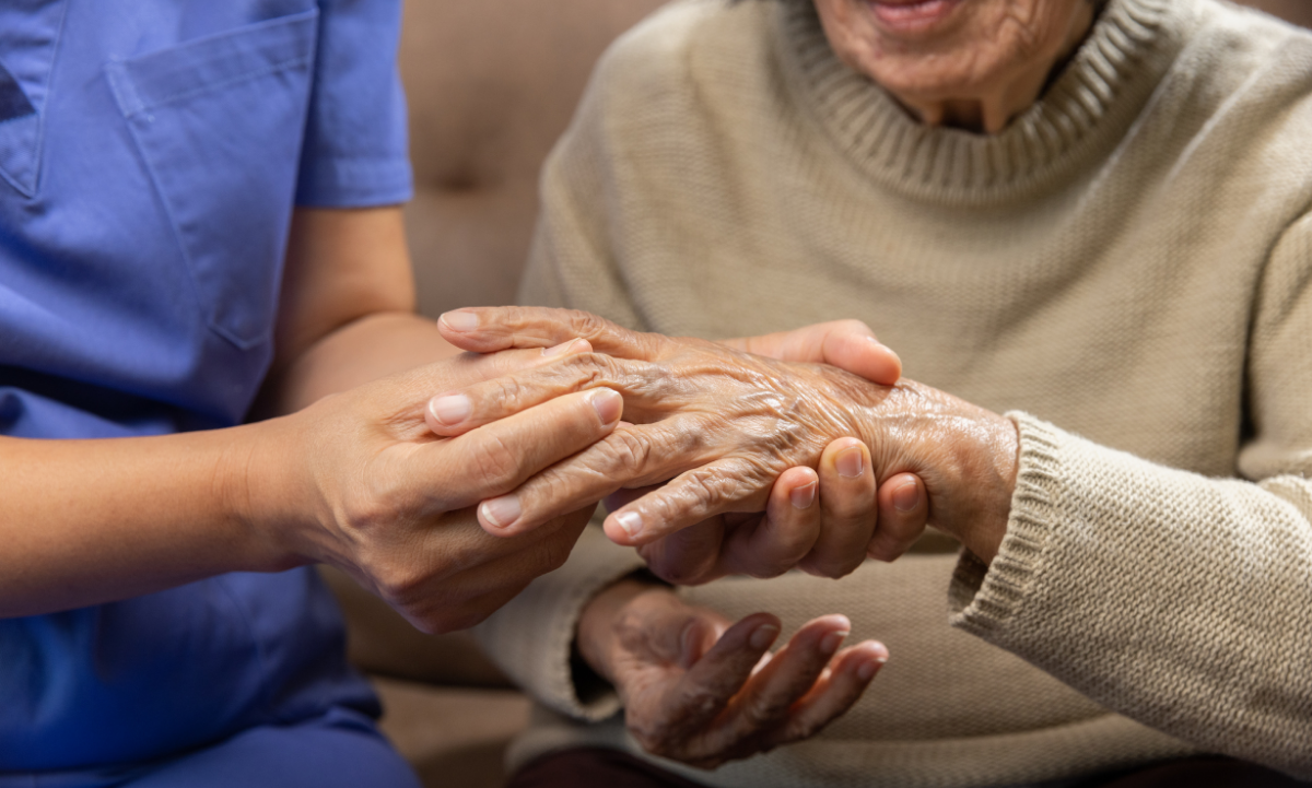 La artritis reumatoide no solo duele: también afecta la mente y el corazón.