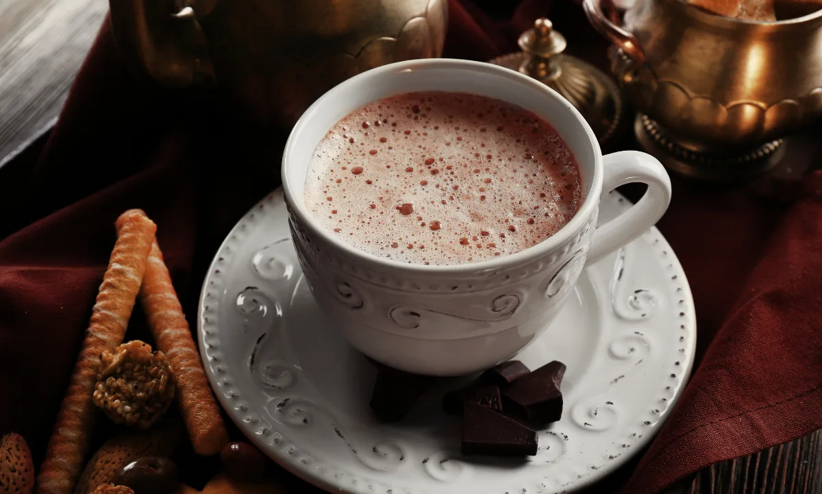 Bebidas de Otoño Perfectas: 5 Recetas Calientes y Acogedoras