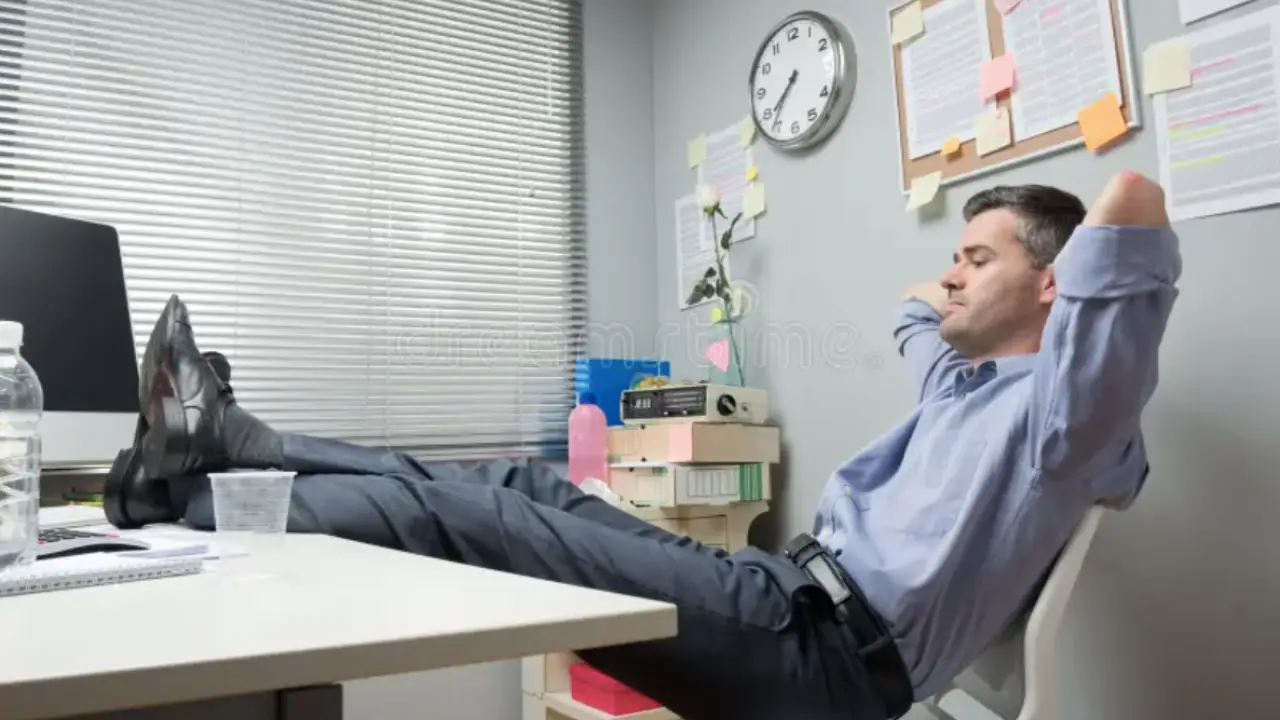 Horas nalga: la reforma laboral redefine la jornada y mide solo productividad